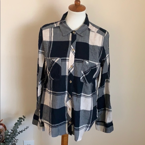 Abercrombie & Fitch Tops - Abercrombie & Fitch • Buffalo flannel shirt